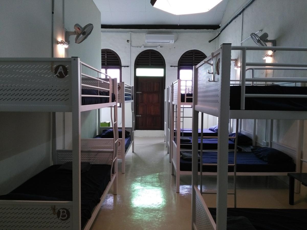 Vloft Backpackers Hostel Ipoh Exterior photo