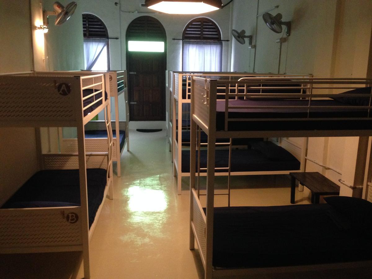 Vloft Backpackers Hostel Ipoh Exterior photo